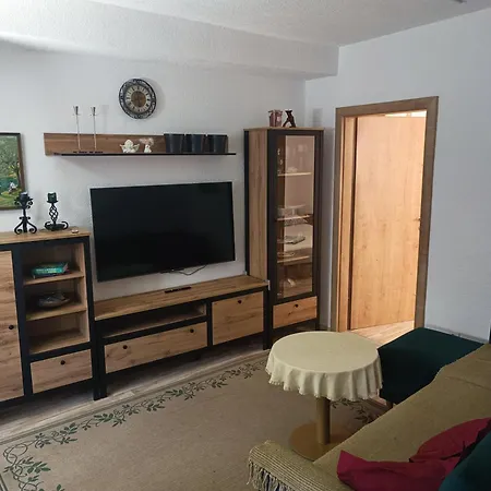 Dia Apartment *